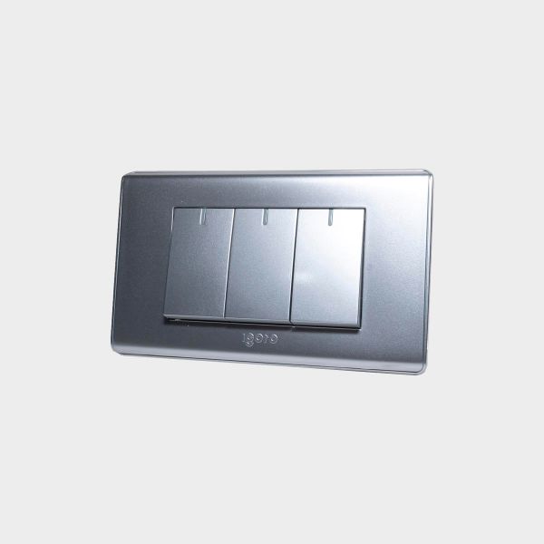 Imagen de INTERRUPTOR TRIPLE PLATA-A IGOTO